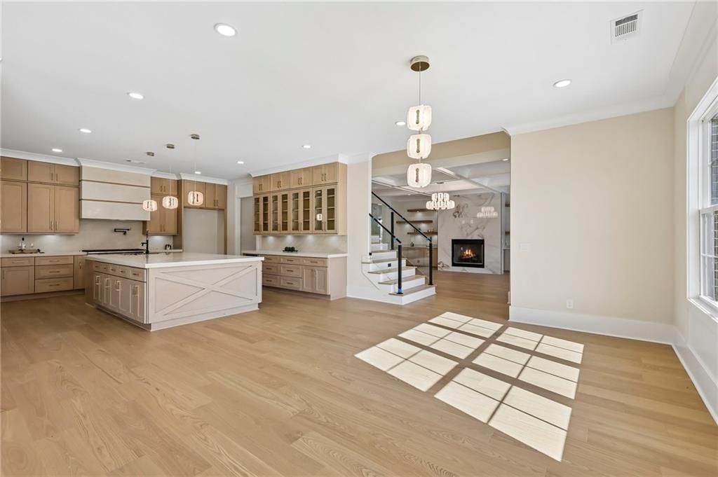 Building Photo - 6222 Bridgewood Dr