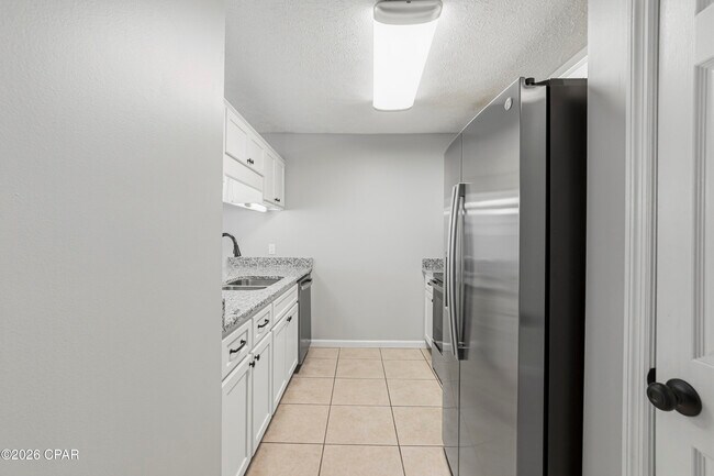 Building Photo - 8416 N Lagoon Dr