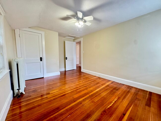 Building Photo - 273 Front St