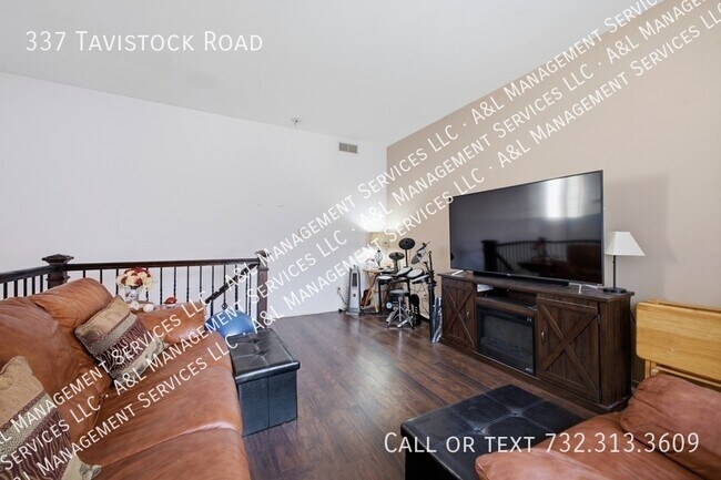 Building Photo - 337 Tavistock Rd