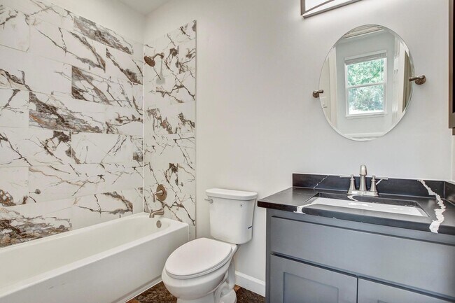 Building Photo - 309 Camperdown Elm Dr