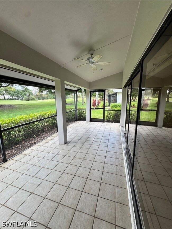 Building Photo - 1351 Park Lake Dr
