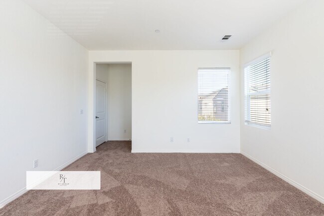 Building Photo - New Paint New Carpet Throughout! Gorgeous ...