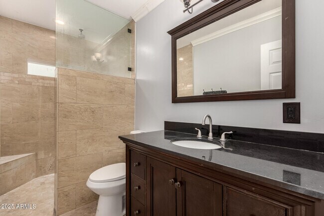 Building Photo - 538 W 13th St