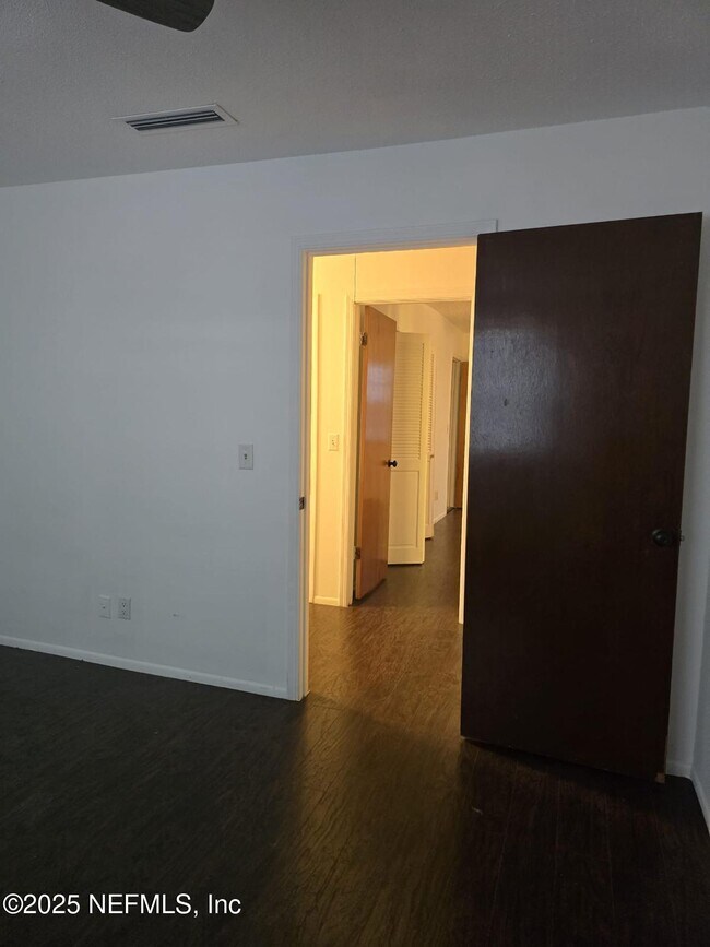Building Photo - 4807 Windrush Ln