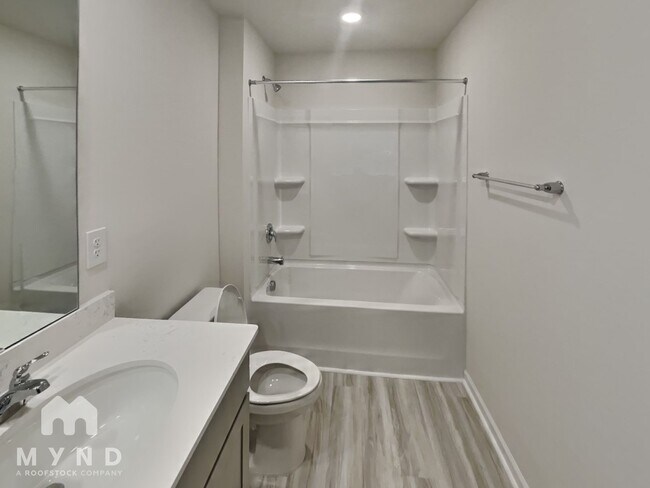Building Photo - 553 Zermatt Ct