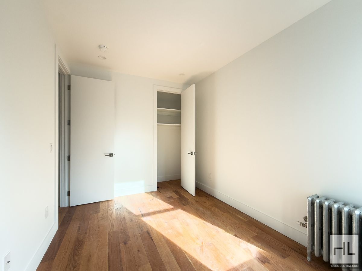 Building Photo - PROSPECT PLACE / Spacious Crown Heights Renovated 3-Bed 2-Bath / No Fee