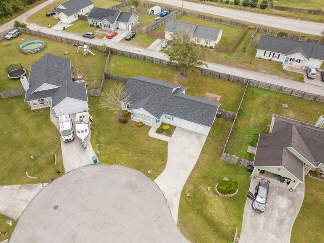 Building Photo - 504 Sumrell Way