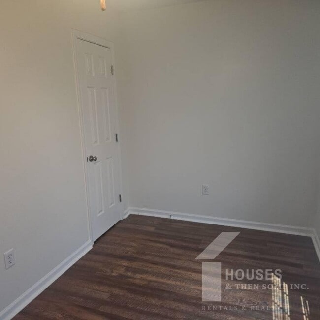 Building Photo - 5 Haley Ct