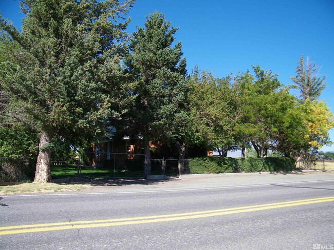 Building Photo - 494 Mottsville Ln