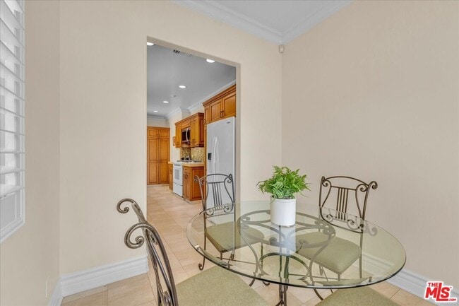 Building Photo - 5310 Leghorn Ave