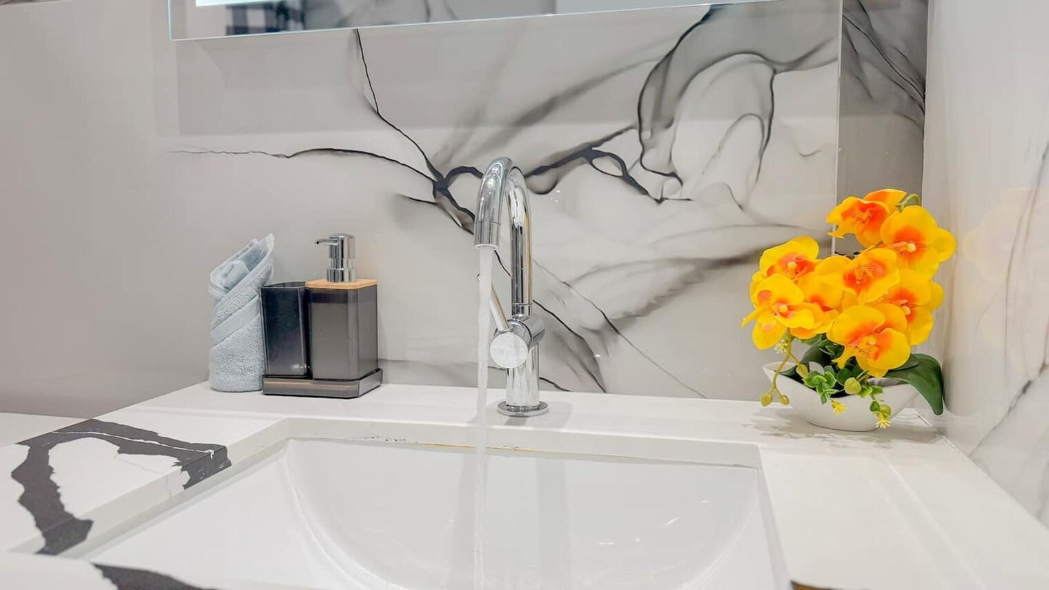 Building Photo - 340 Tamiami Canal Rd