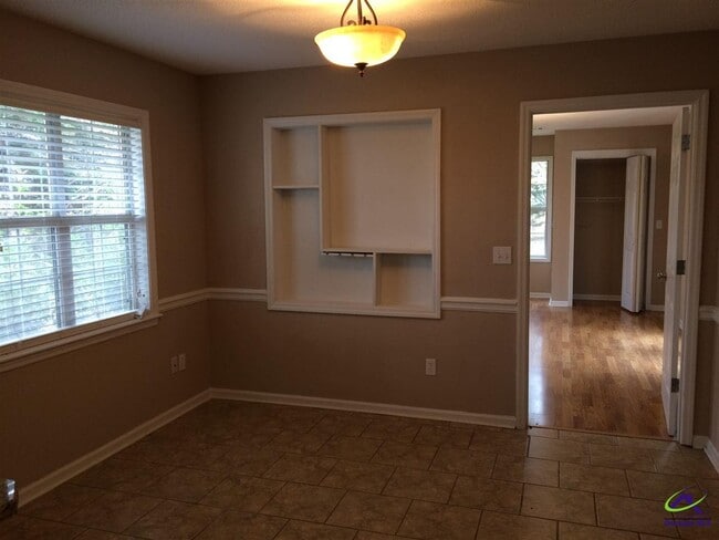 Building Photo - 138 Salem Dr