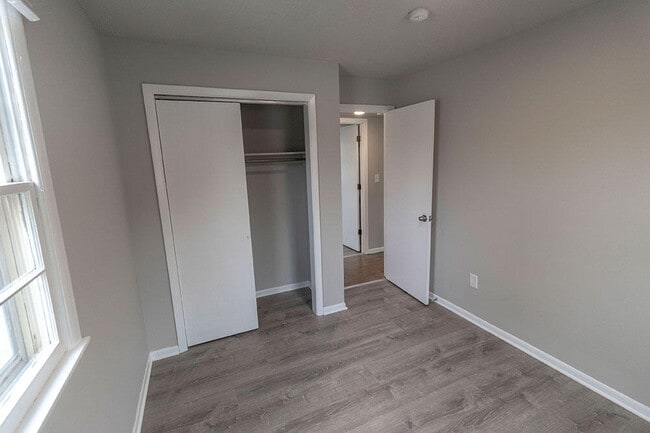Building Photo - 2921 Northland Dr