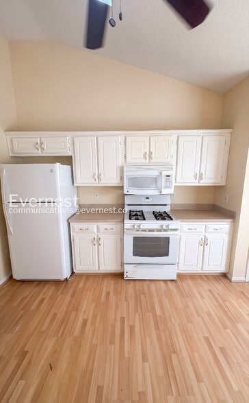 Building Photo - 10718 Barberry Dr