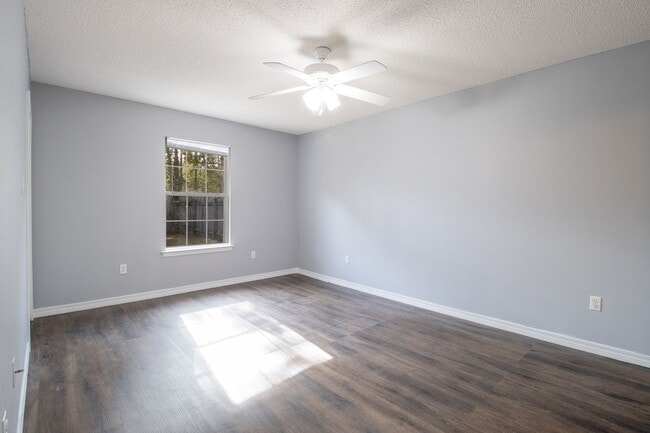 Building Photo - 4393 Wigwam Dr