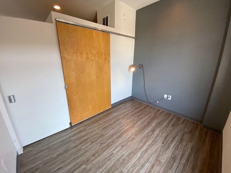 Building Photo - 117 E Berkeley St