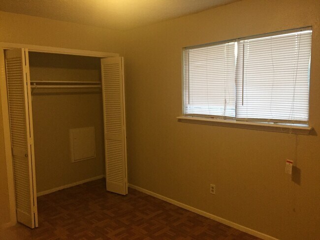 Building Photo - Great Rental!