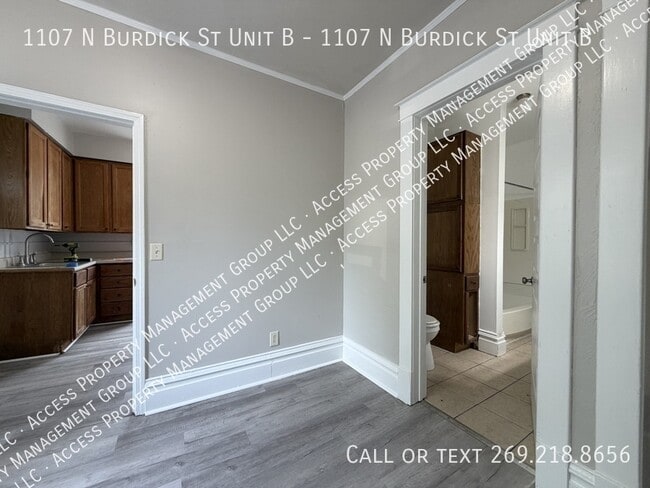 Building Photo - 1107 N Burdick St