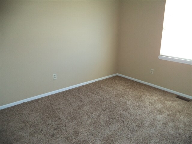 Building Photo - 5925 Bluegrass Trl