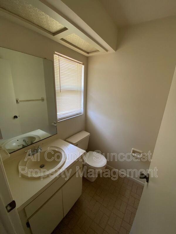 Building Photo - 519 E Curlew Pl