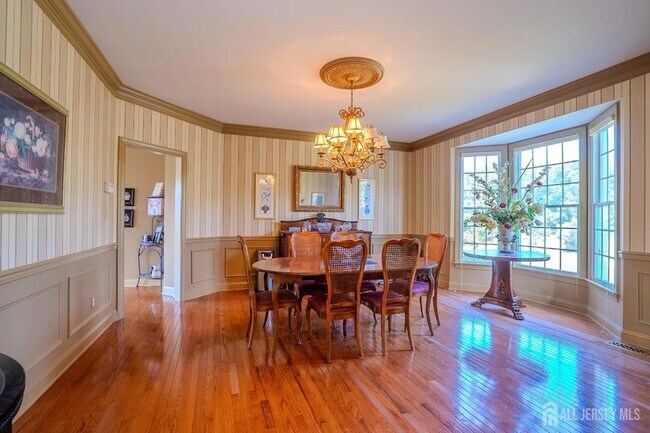 Building Photo - 19 Meadowlark Dr