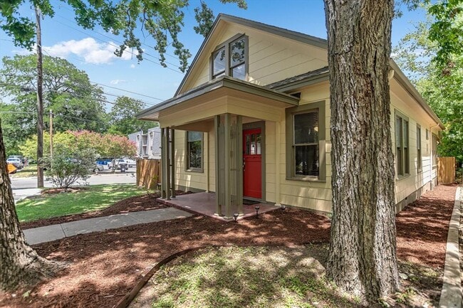 Building Photo - 4415 Avenue D