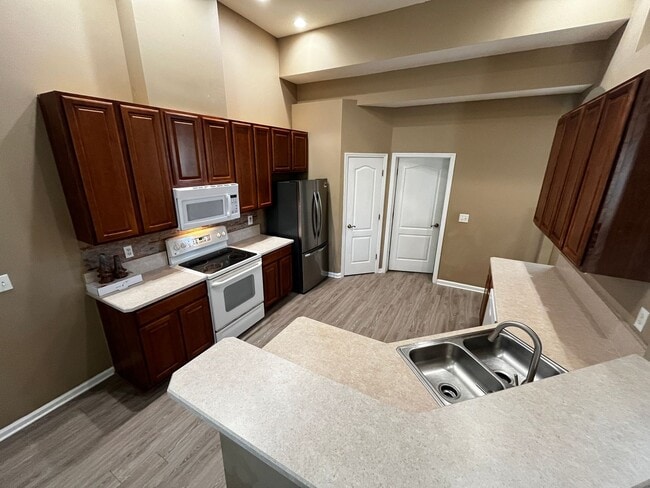 Building Photo - 4 bed / 2.5 bath in Middleburg