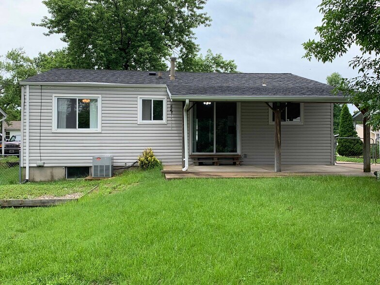 Back - 11934 Holly Brook Dr