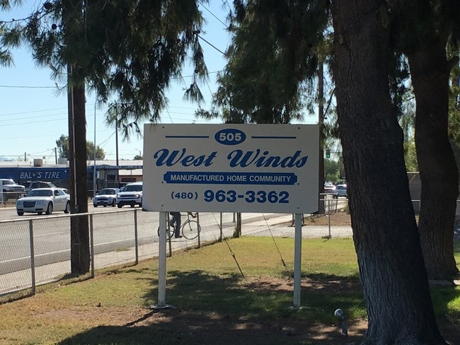 Building Photo - Villa Nueva