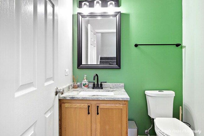Building Photo - 1477 Sedgewood Ct