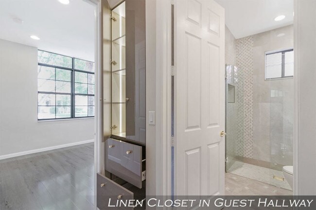 Building Photo - 6836 Adriano Dr