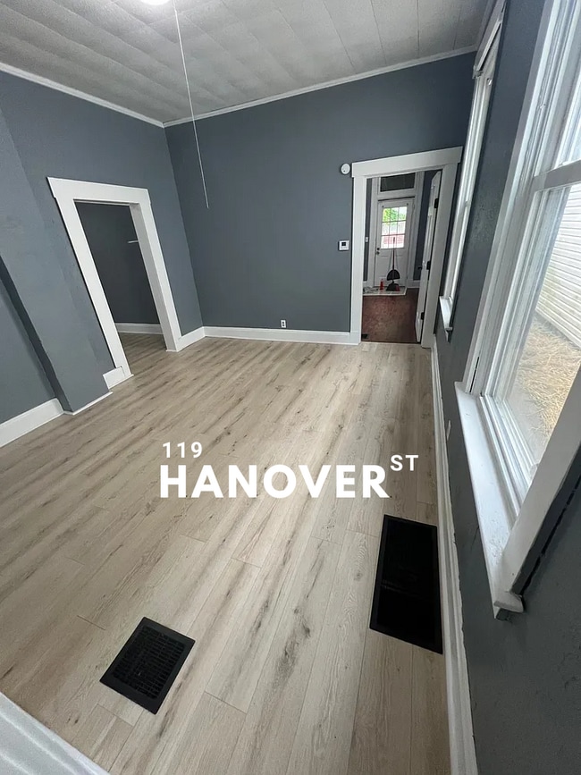 Building Photo - 119 Hanover Dr