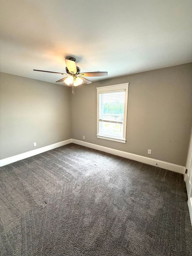 Building Photo - ** 4 Bed 3 Bath located in The Orchards, Pike road ** Call 334-366-9198 to schedule a self showing