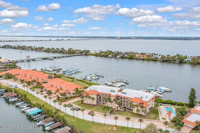 Building Photo - 18 Marina Isles Blvd
