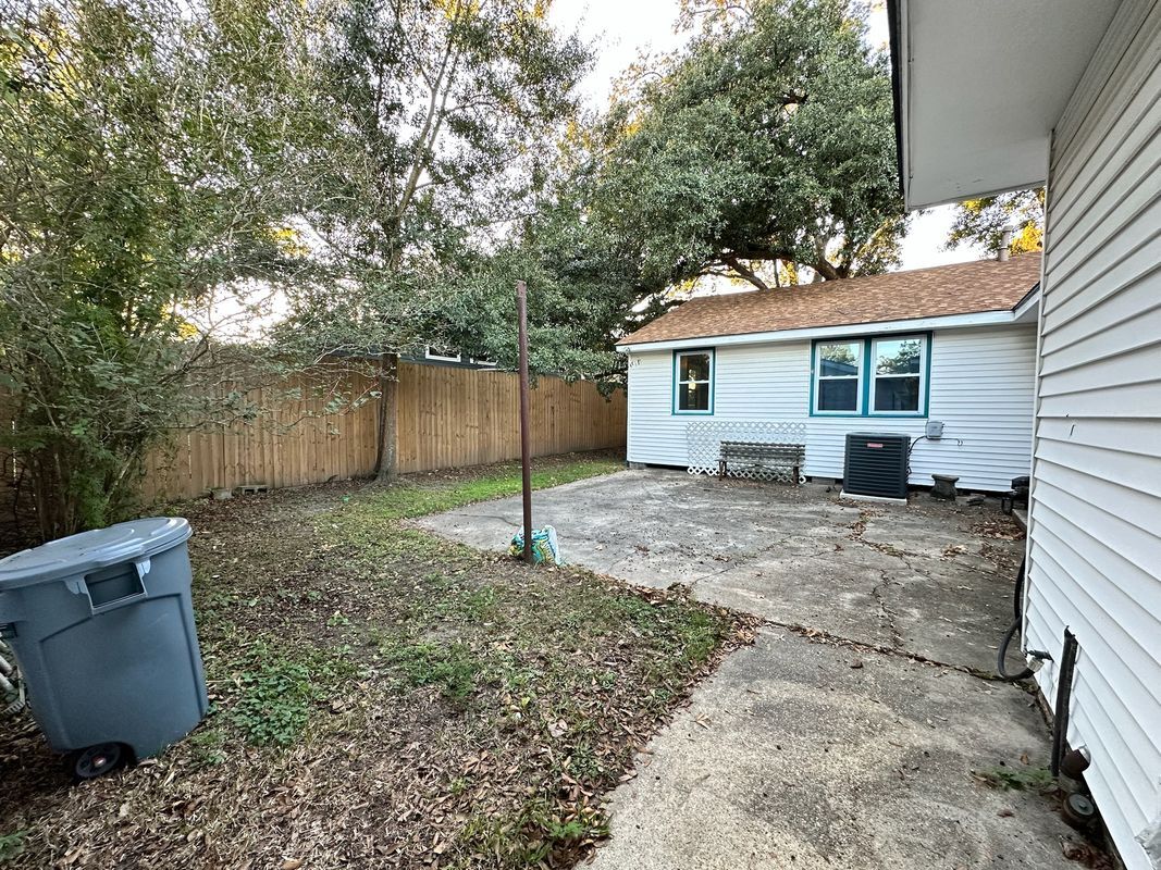 Building Photo - 10420 Ware Street