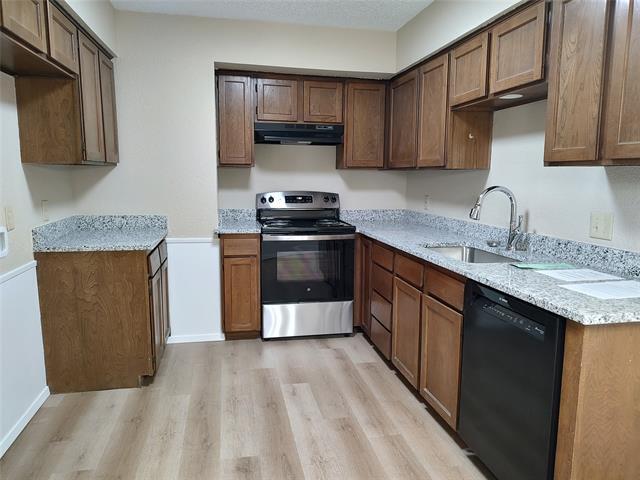 Building Photo - 902 Meadowbrook Dr