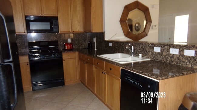 Building Photo - FULLY FURNISHED HOME IN INSPIRATION AT GRE...