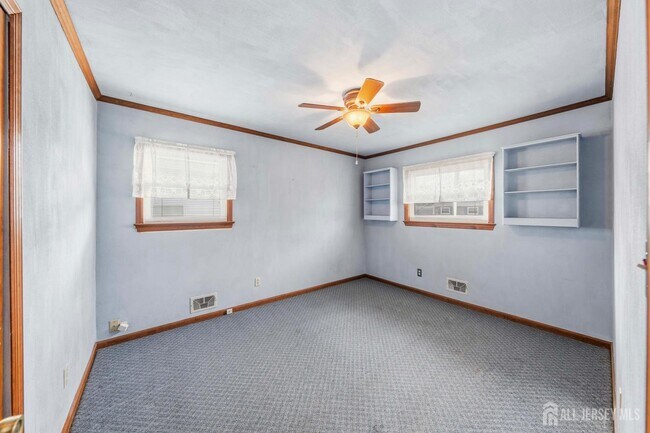 Building Photo - 62 Pinho Ave