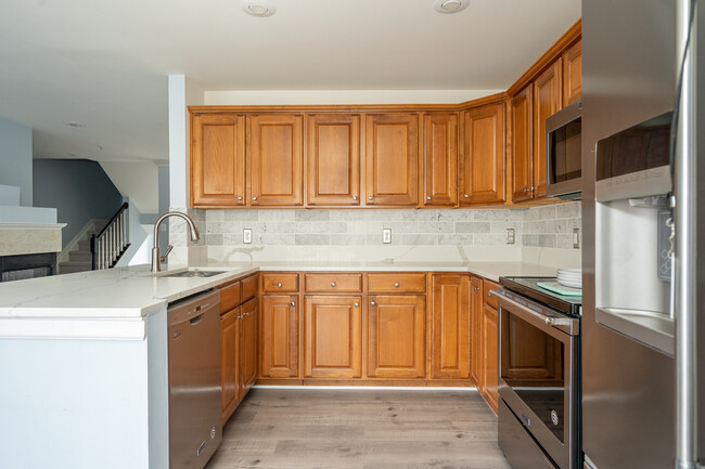12079 Trumbull Way, Reston VA 20190 - 12079 Trumbull Way