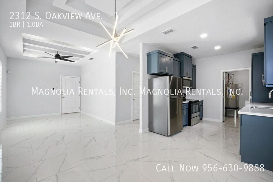 Building Photo - 2312 S Oakview Dr