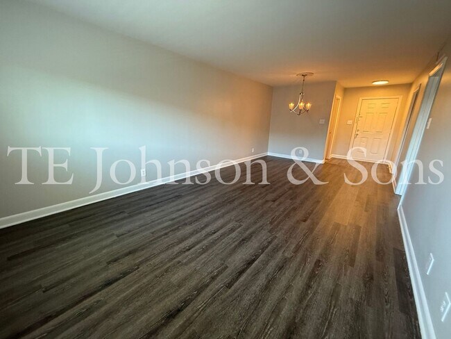 Building Photo - 1 Bedroom Minutes from The School of the A...