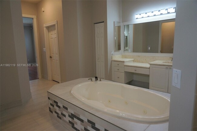 Building Photo - 8006 N Savannah Cir