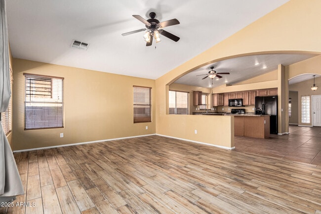 Building Photo - 29604 N Balmoral Pl