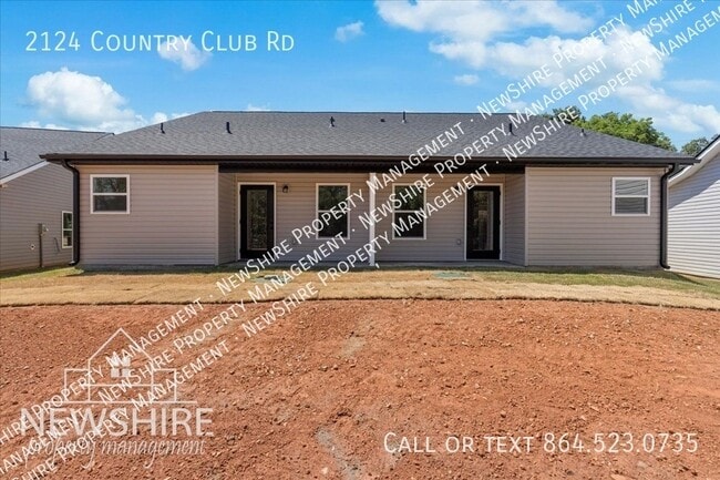 Building Photo - 2124 Country Club Rd