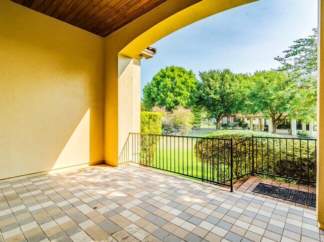 Building Photo - 11725 Shadestone Terrace