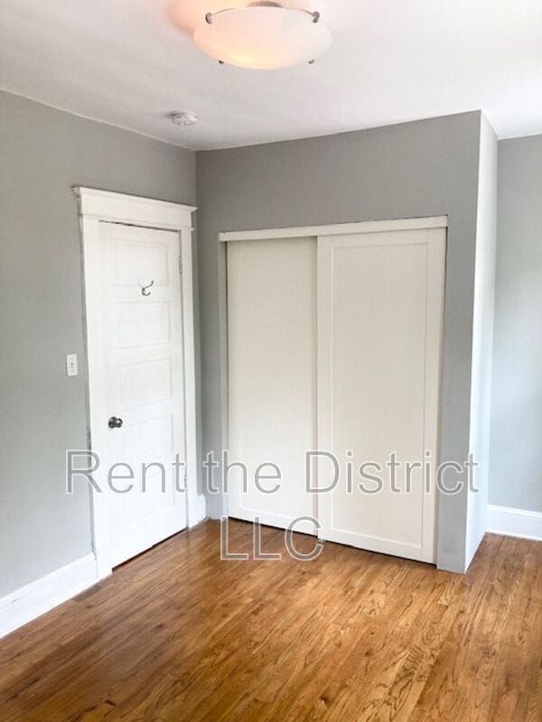 Building Photo - 624 Orleans Pl NE