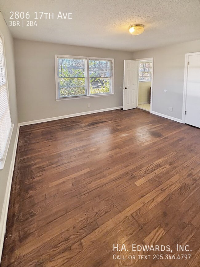 Building Photo - 2806 17th Ave