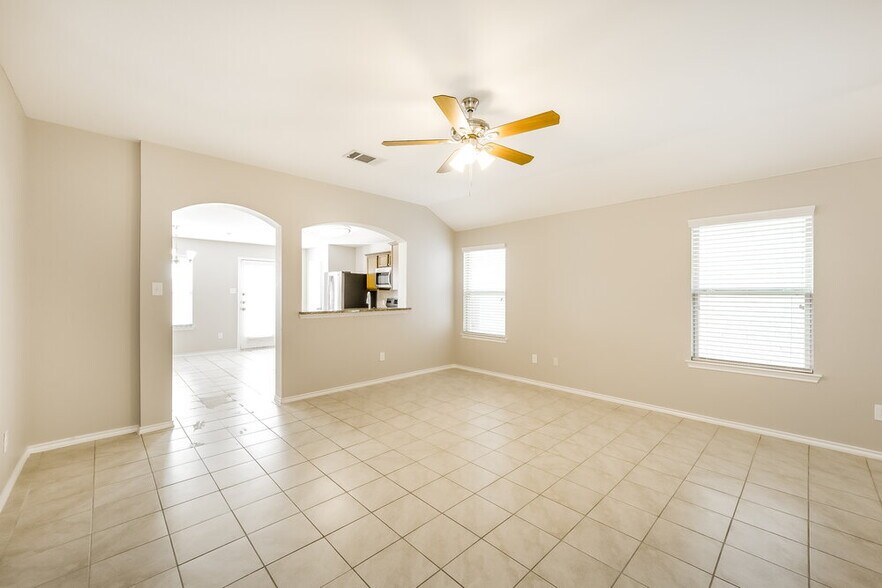 Building Photo - 1108 Mercury Dr