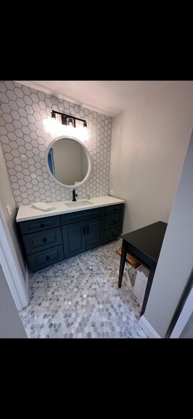 Building Photo - 43 Briarglen